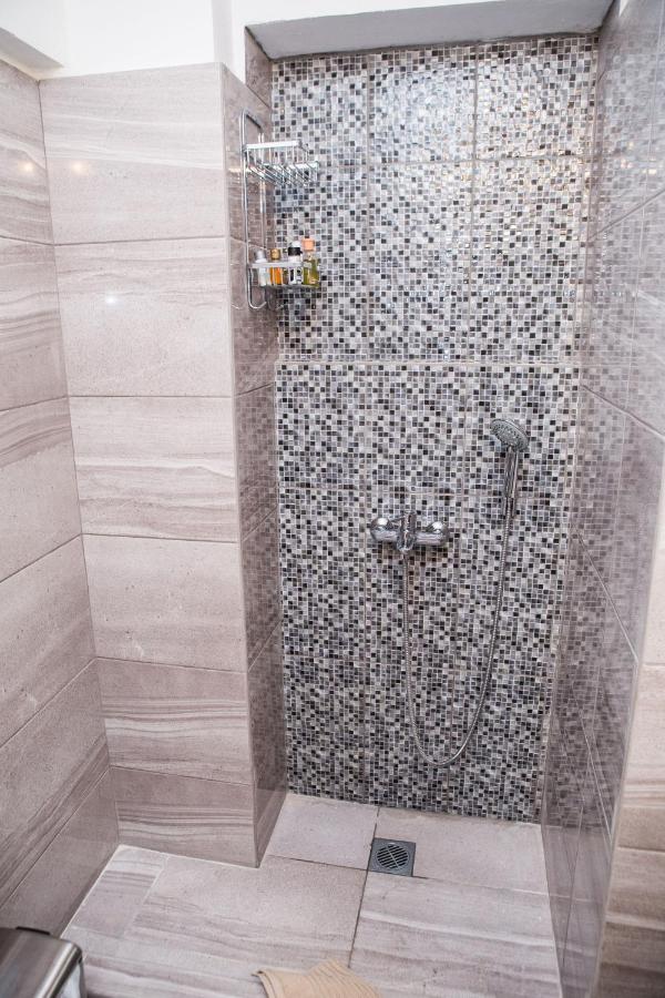 Stylish, Comfortable, Basement Loft-Like Apartment With Amenities Αθήνα Εξωτερικό φωτογραφία
