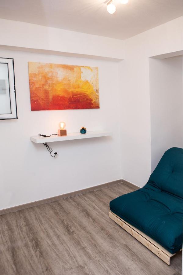 Stylish, Comfortable, Basement Loft-Like Apartment With Amenities Αθήνα Εξωτερικό φωτογραφία