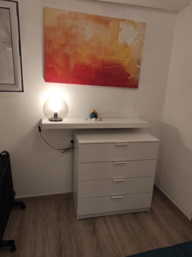 Stylish, Comfortable, Basement Loft-Like Apartment With Amenities Αθήνα Εξωτερικό φωτογραφία